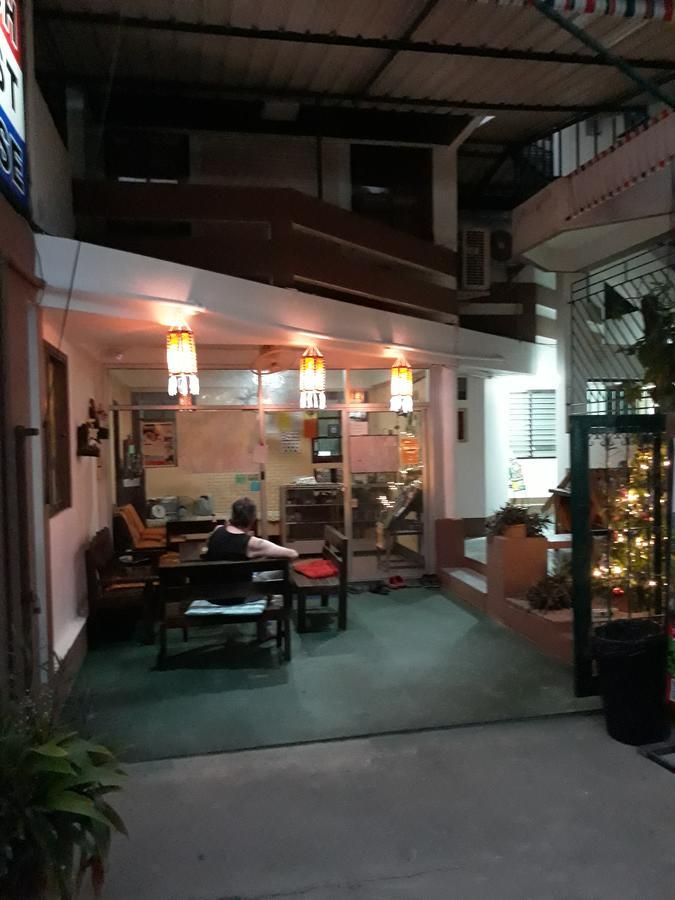 Dutch Guest House Chiang Mai Bagian luar foto